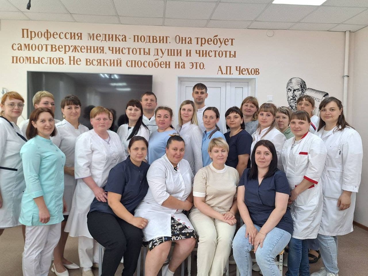 В Викуловской больнице 13 новых медсестёр