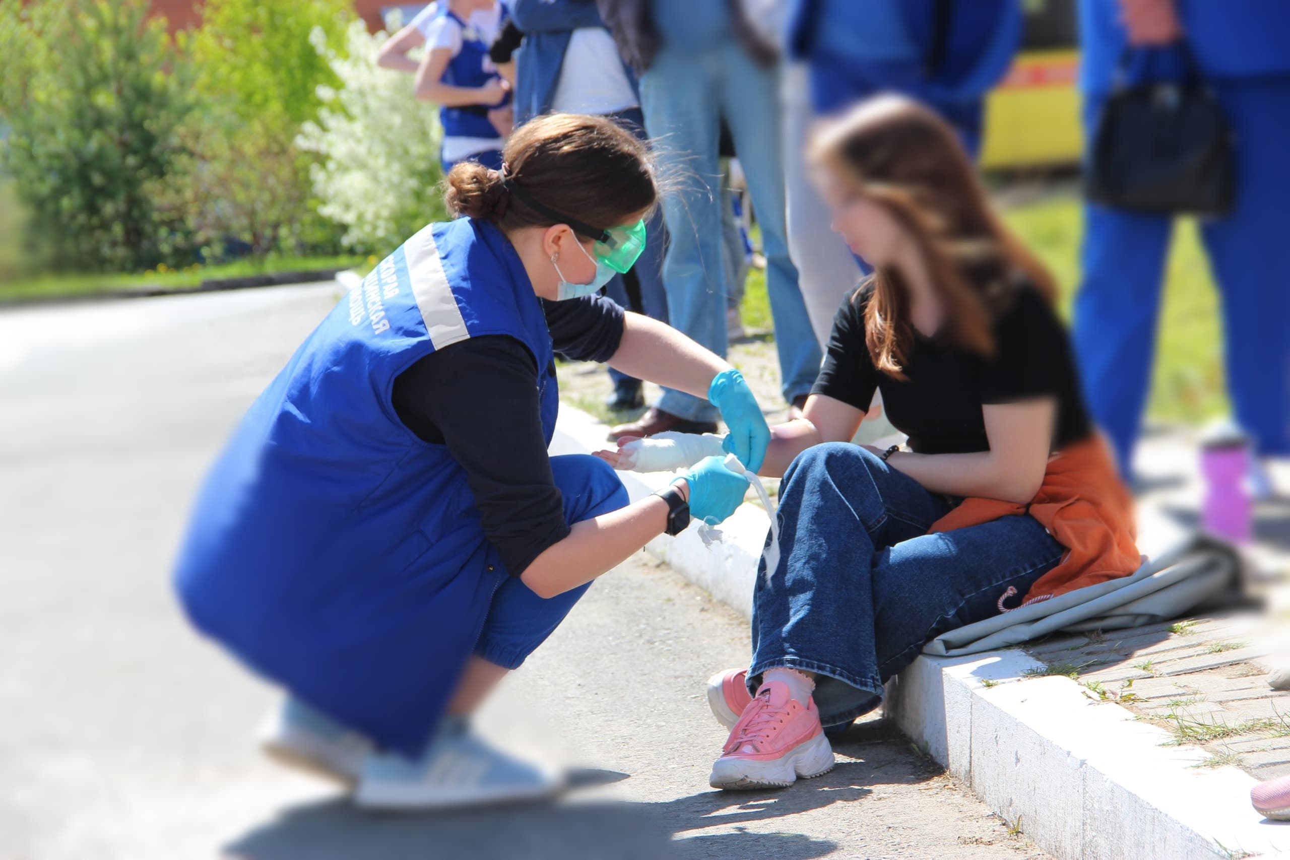Первая помощь при глубоких порезах